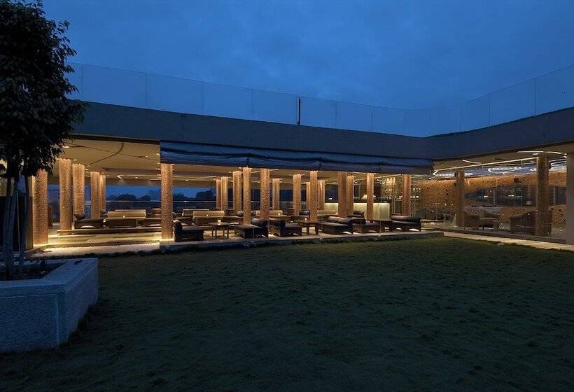 فندق Vivanta Bengaluru, Whitefield