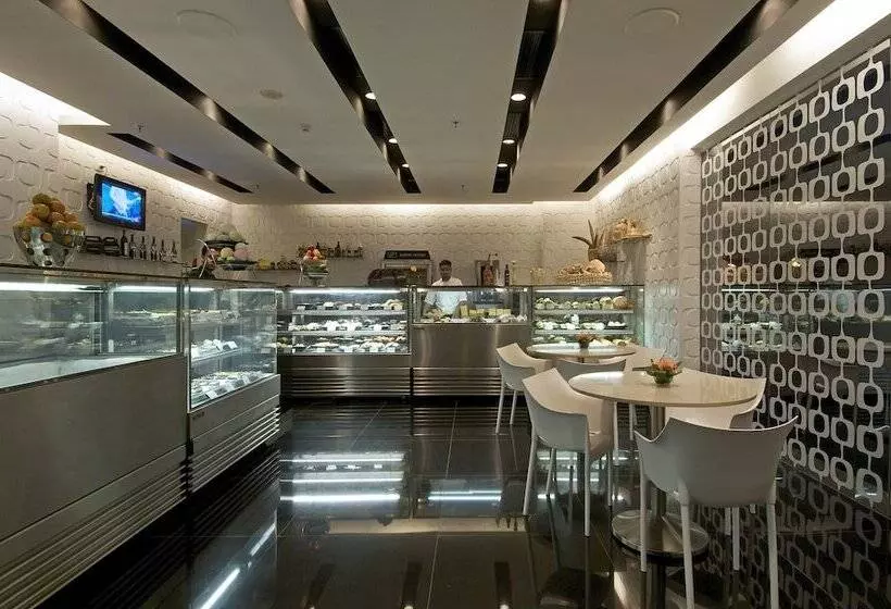 Hotel Vivanta Bengaluru, Whitefield