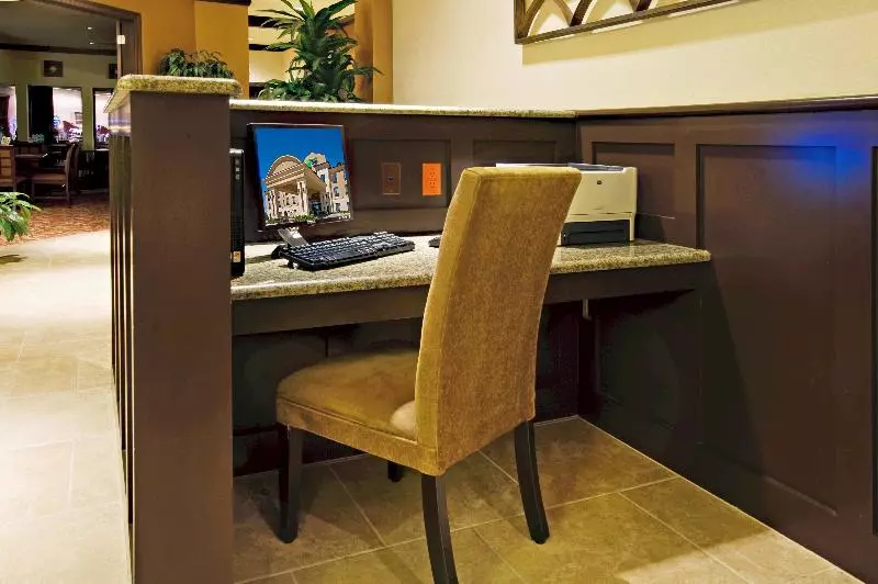Holiday Inn Express Hotel & Suites Wichita Falls, An Ihg