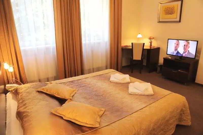 هتل Alanta Easy Kaunas