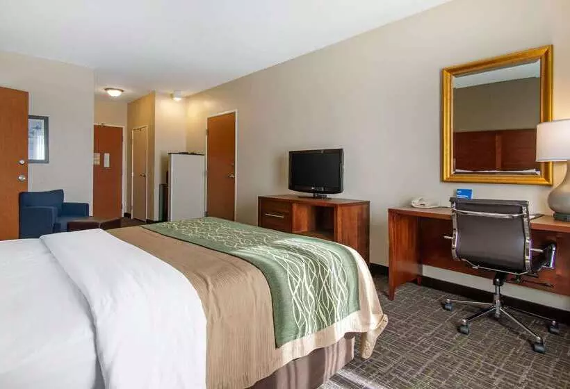 Отель Comfort Inn & Suites Norman Near University