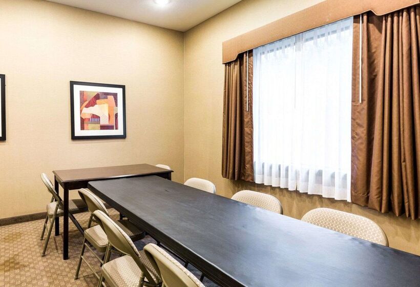 בית מלון כפרי Comfort Inn And Suites Winnie