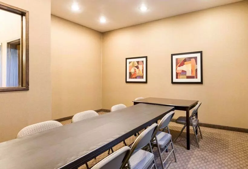 ホテル Comfort Inn And Suites Winnie