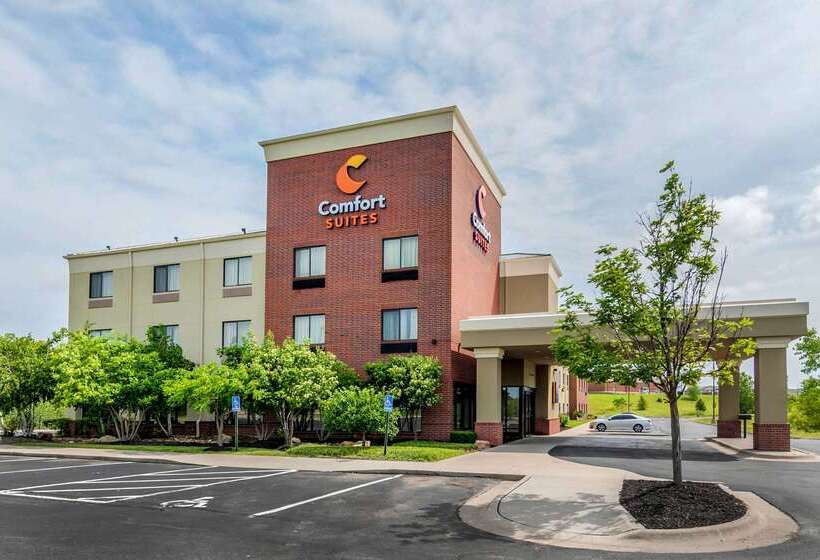 호텔 Comfort Suites Speedway  Kansas City
