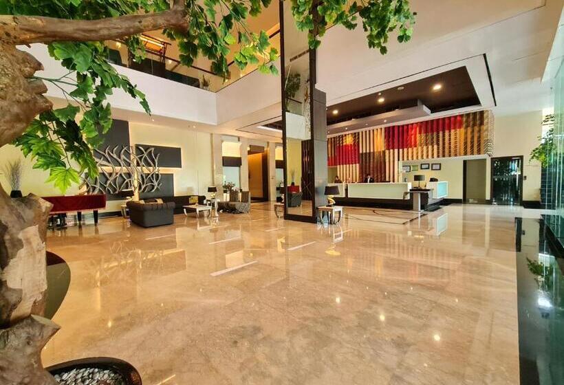 فندق Grand Zuri Cikarang Jababeka