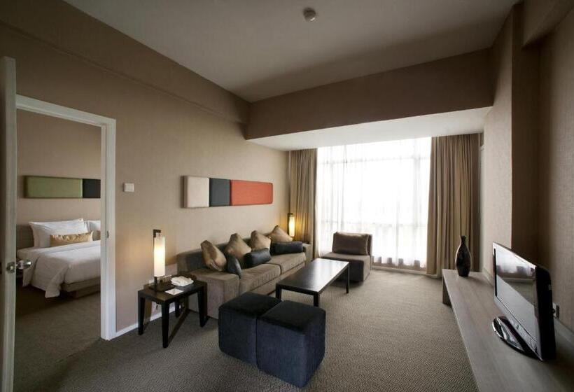 فندق Grand Zuri Cikarang Jababeka