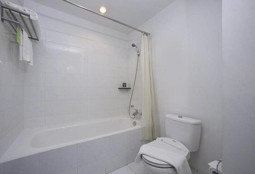 فندق Grand Zuri Cikarang Jababeka