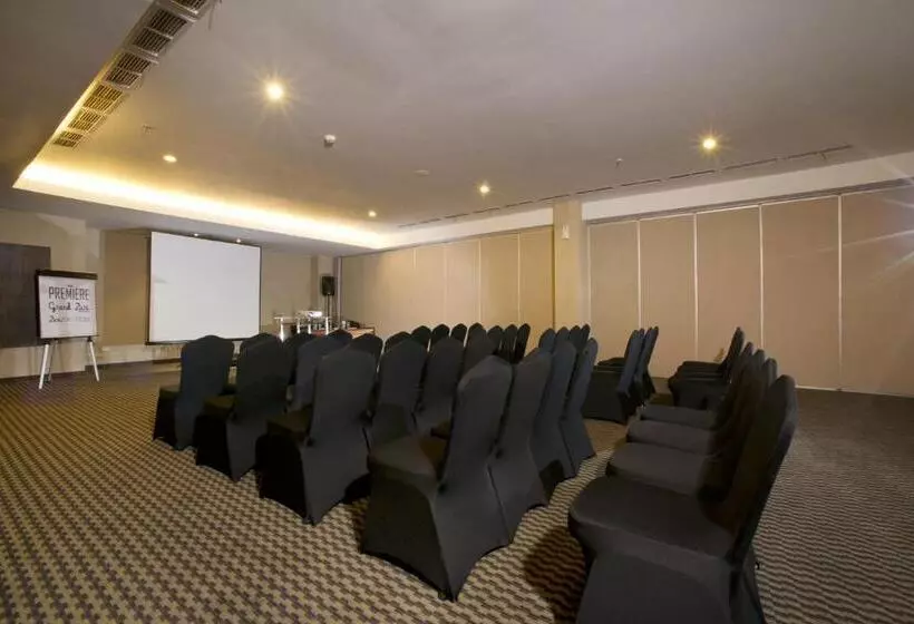 酒店 Grand Zuri Cikarang Jababeka