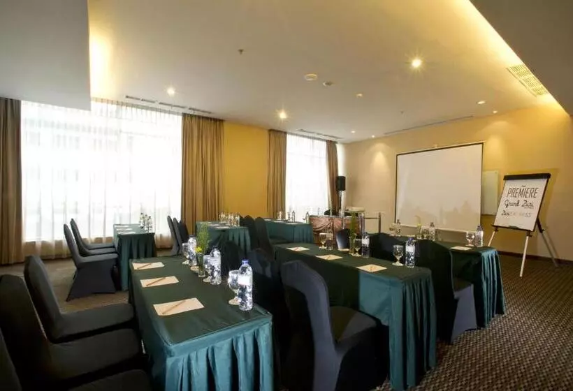 酒店 Grand Zuri Cikarang Jababeka