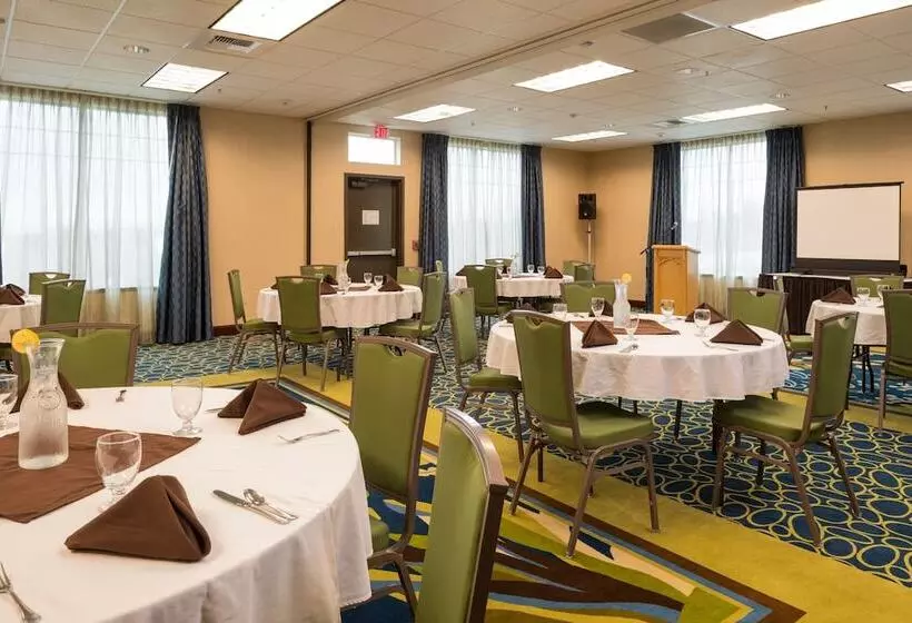 Holiday Inn Express Hotel & Suites North Sequim, An Ihg