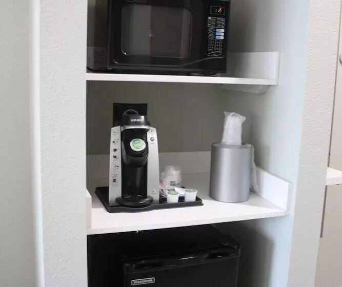 Holiday Inn Express Hotel & Suites Shamrock North By Ihg