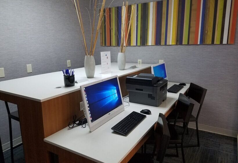 호텔 Holiday Inn Express Daytona Beach   Speedway, An Ihg