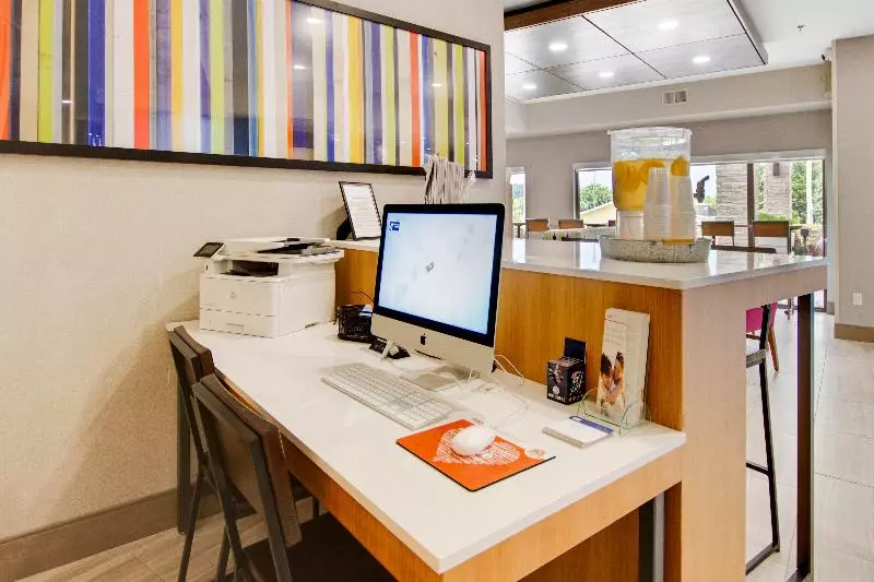 酒店 Holiday Inn Express Dublin, An Ihg