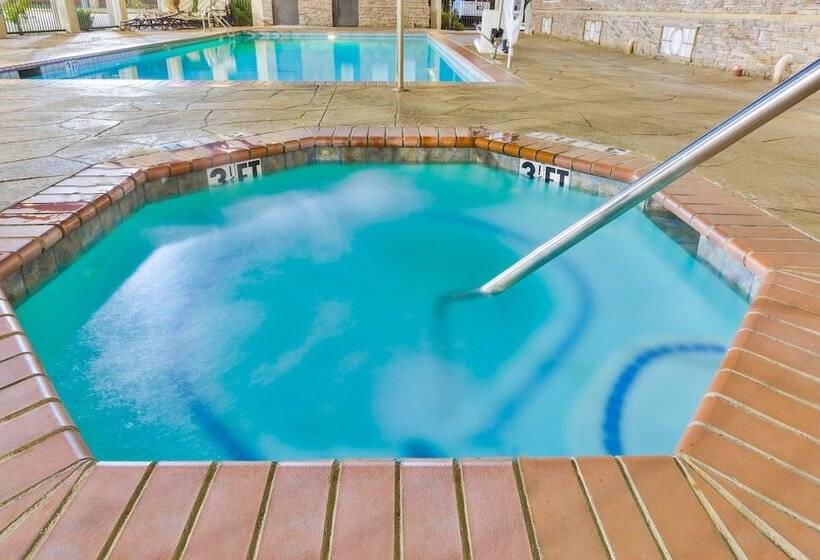 فندق Holiday Inn Express Palestine, An Ihg