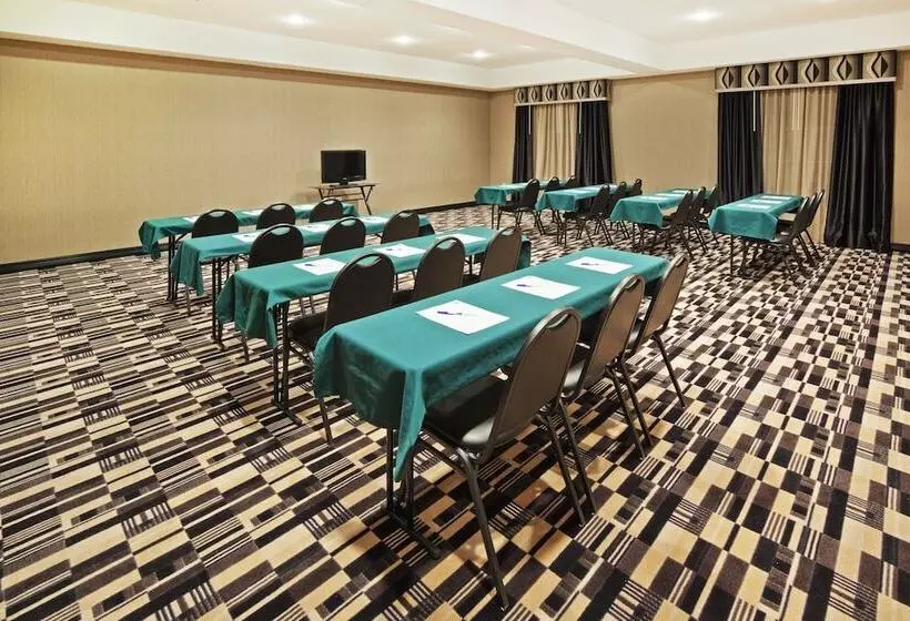 Holiday Inn Express Hotels & Suites Jacksonville, An Ihg