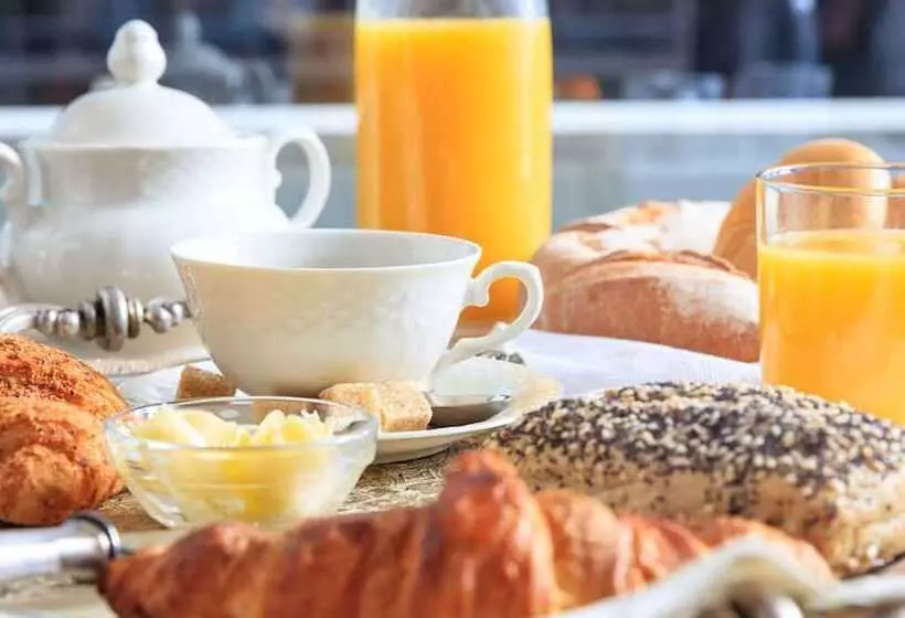 Magnuson Hotel Commerce