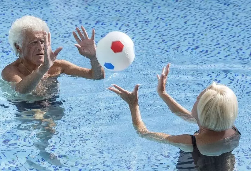 Magnuson Hotel Commerce