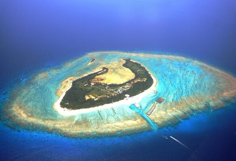 هتل Motobu Green Park And Golf Course