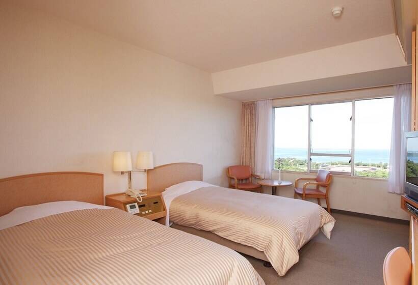 هتل Motobu Green Park And Golf Course