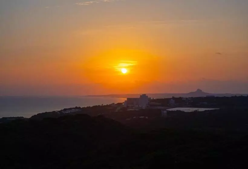 Hotel Motobu Green Park And Golf Course