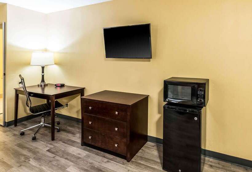 فندق Quality Inn