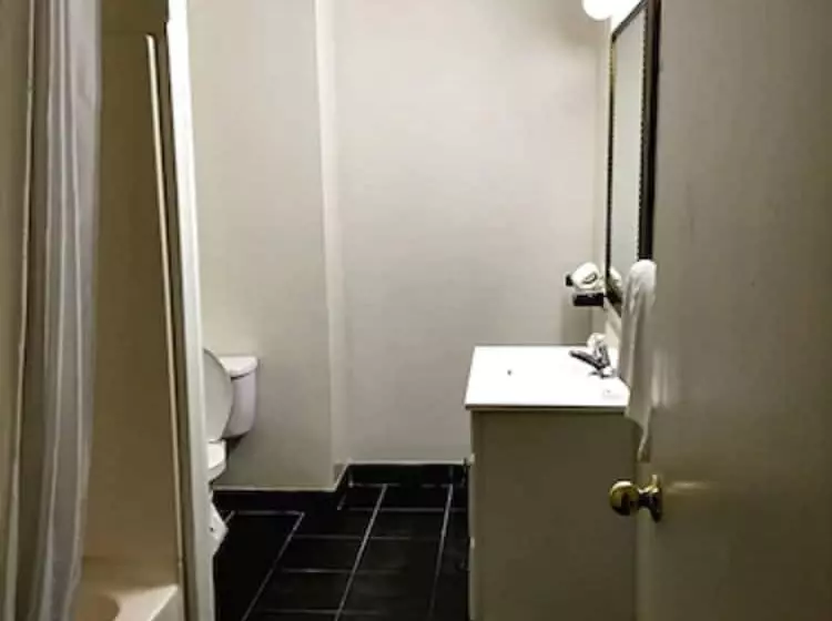 酒店 Regal Inn & Suites