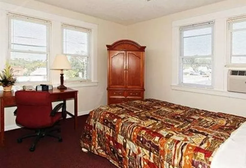 酒店 Regal Inn & Suites