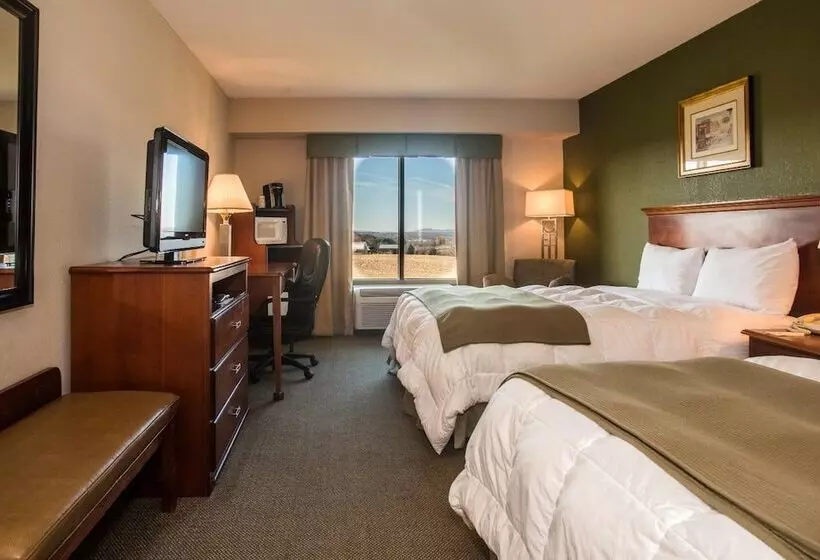 ホテル Round Hill Inn