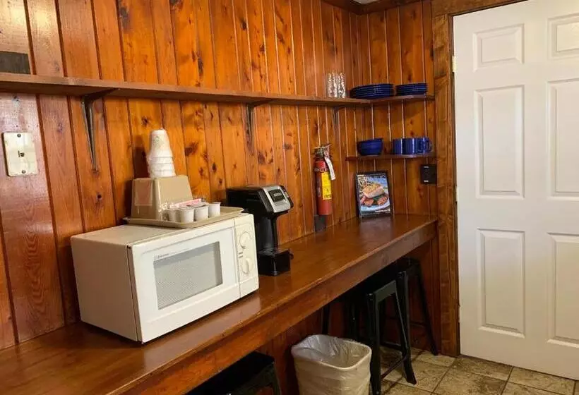 ホテル Sea Horse Inn And Cottages