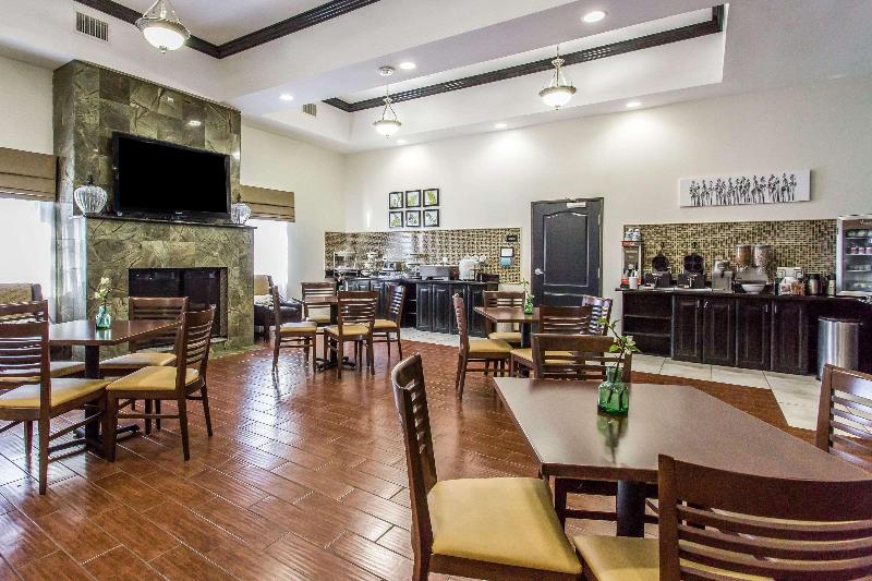 Отель Sleep Inn & Suites West Medical Center