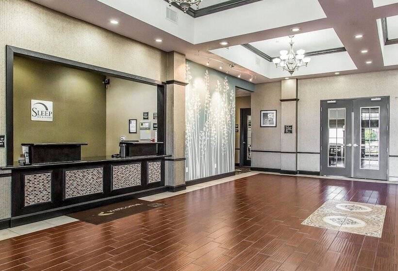 Отель Sleep Inn & Suites West Medical Center