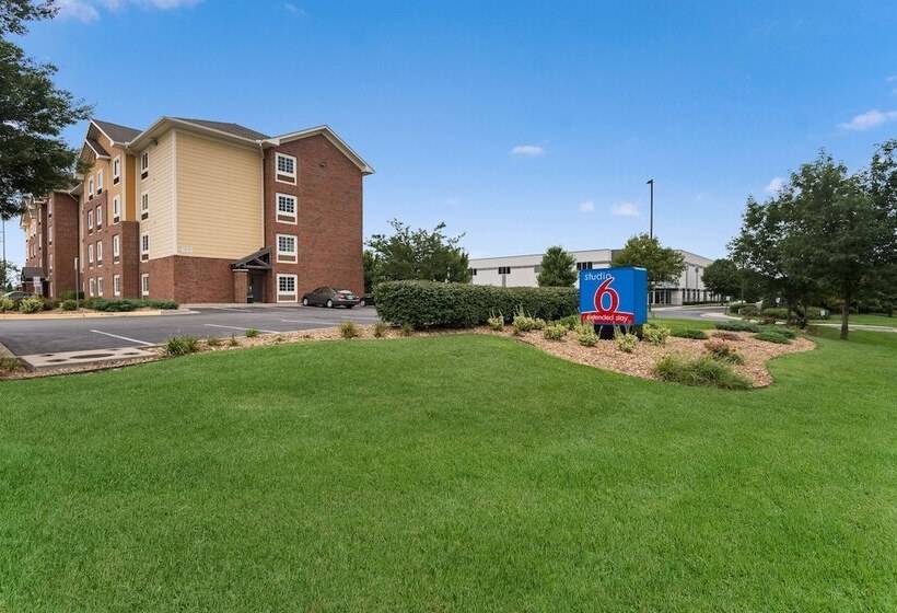 ホテル Studio 6 Lenexa Overland Park