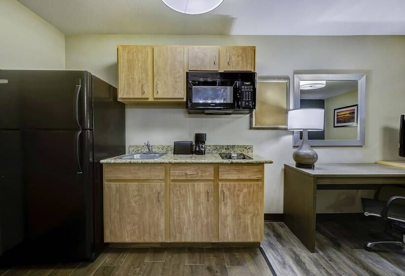 ホテル Studio 6 Lenexa Overland Park