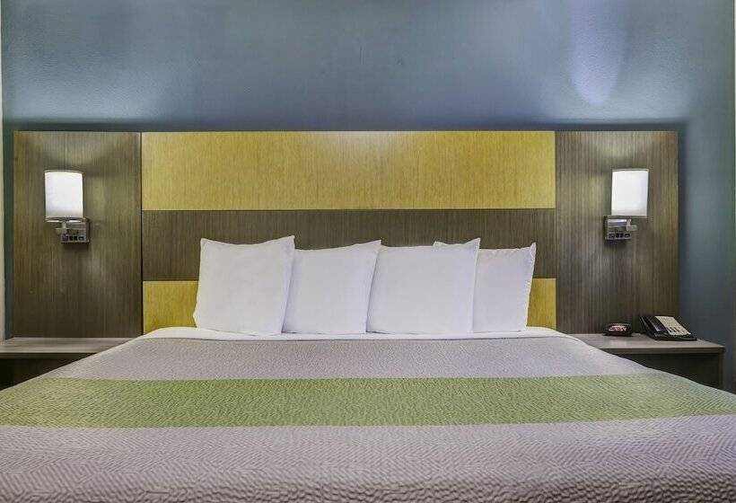 ホテル Studio 6 Lenexa Overland Park