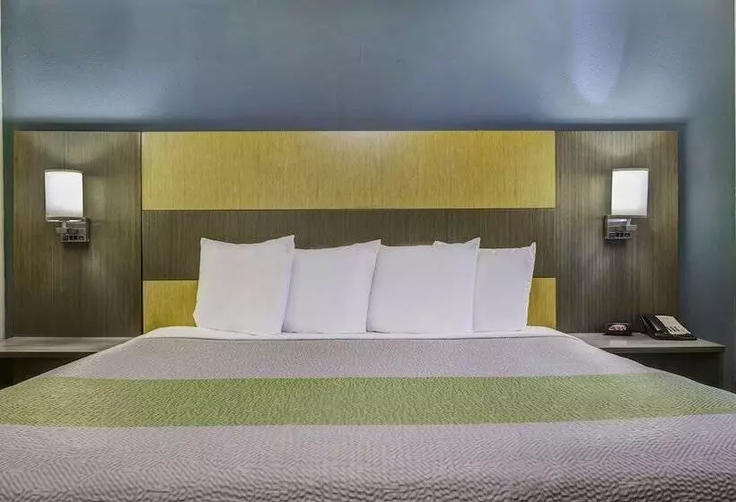 酒店 Studio 6 Lenexa Overland Park