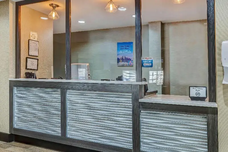 ホテル Studio 6 Lenexa  Overland Park