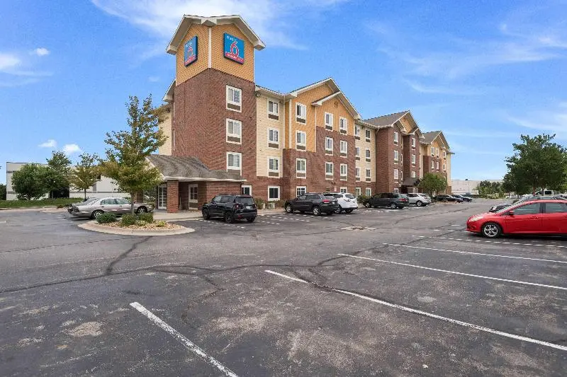 ホテル Studio 6 Lenexa  Overland Park