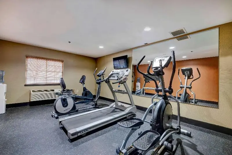 ホテル Studio 6 Lenexa  Overland Park