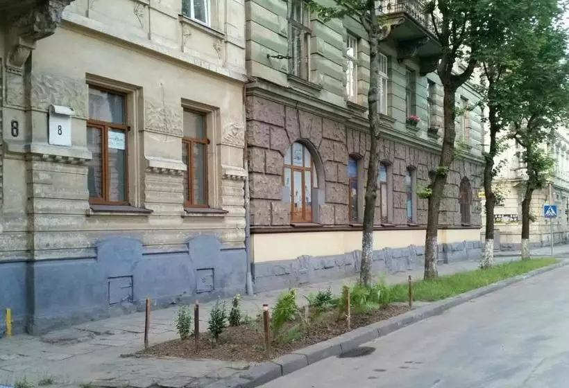 هتل The Georgehouse Hostel