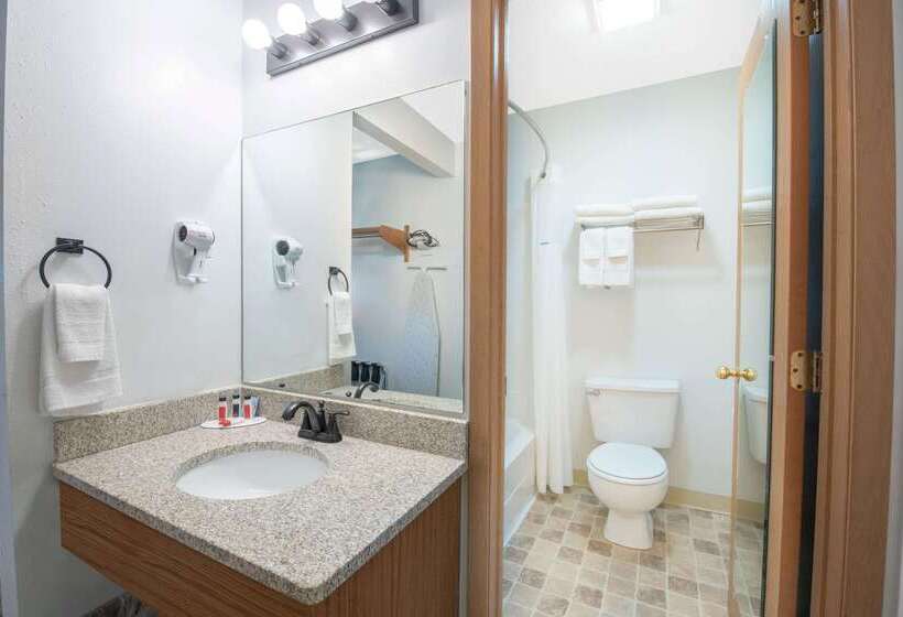 فندق Travelodge By Wyndham Spearfish