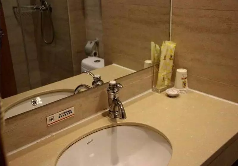 Super 8 Hotel Xiamen Railway Station