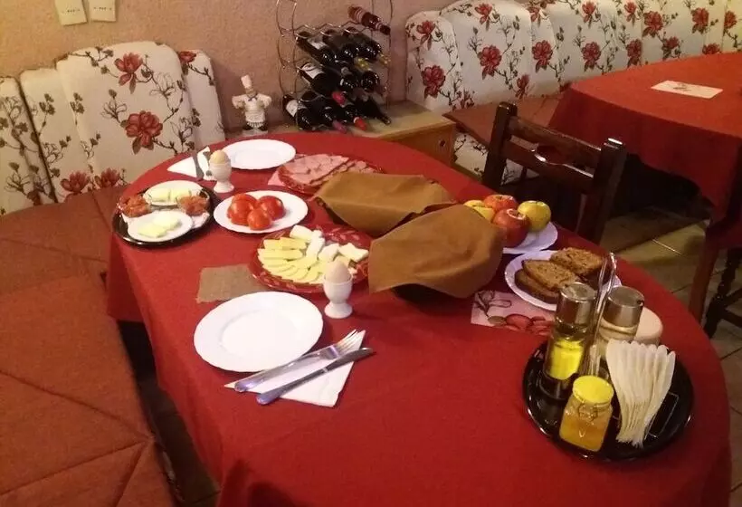 هاستل The English Guest House