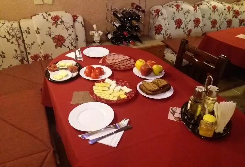 هاستل The English Guest House