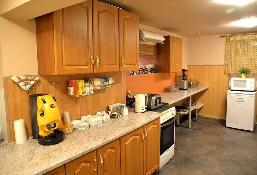 هاستل The English Guest House