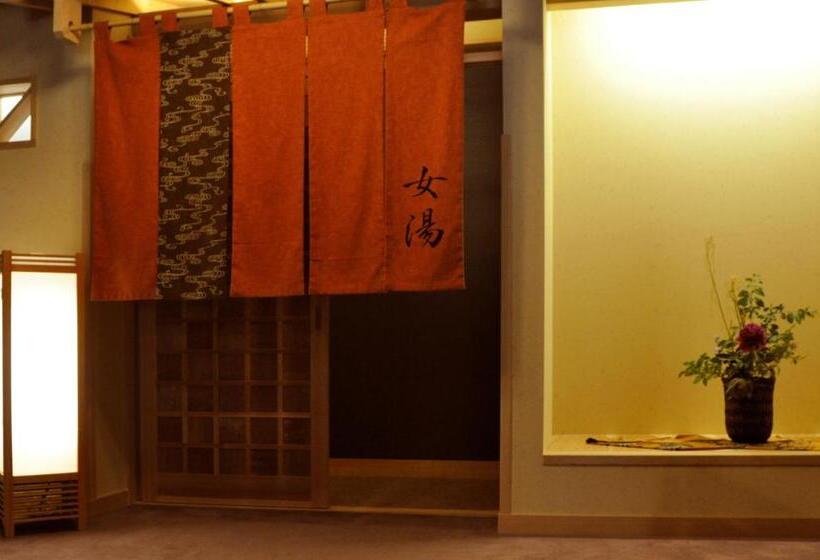 Bed and Breakfast Wafu No Yado Masuya