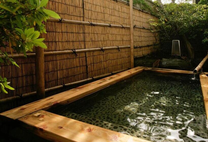 Bed and Breakfast Wafu No Yado Masuya