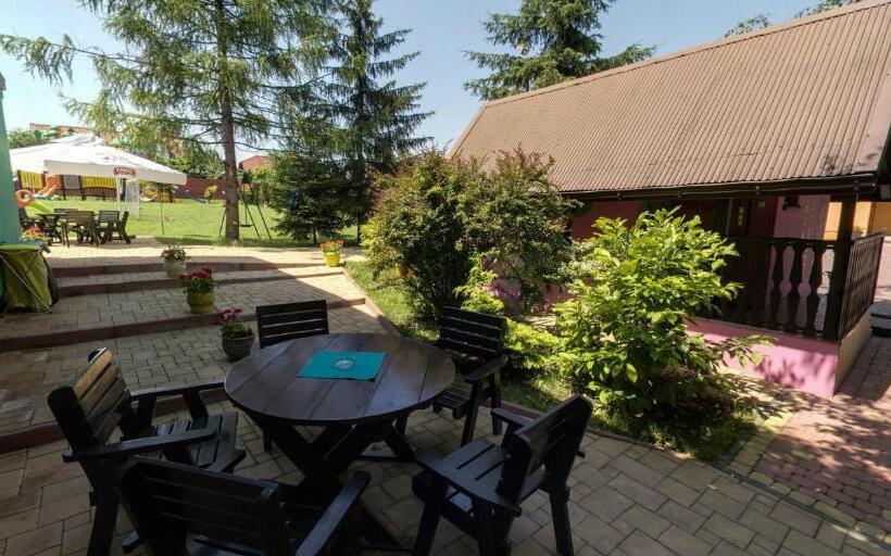 Eko Hotel Na Wierzynka & Park Pinokia