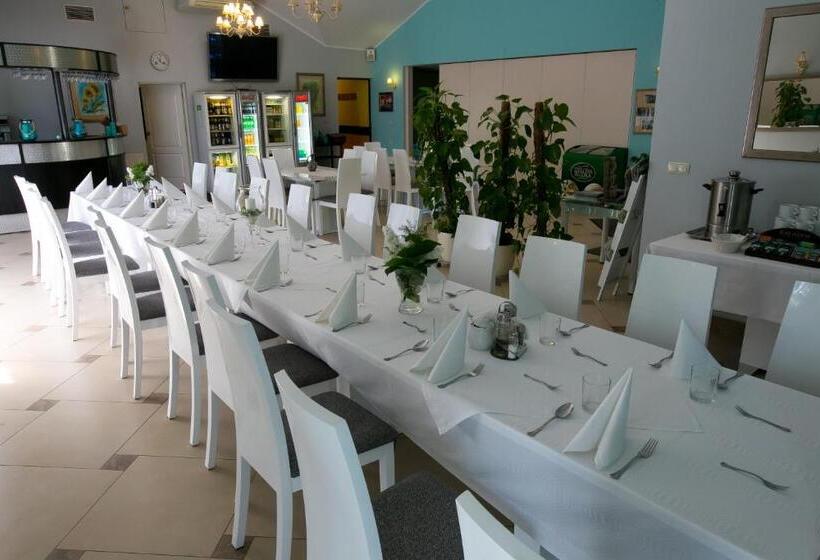 Eko Hotel Na Wierzynka & Park Pinokia