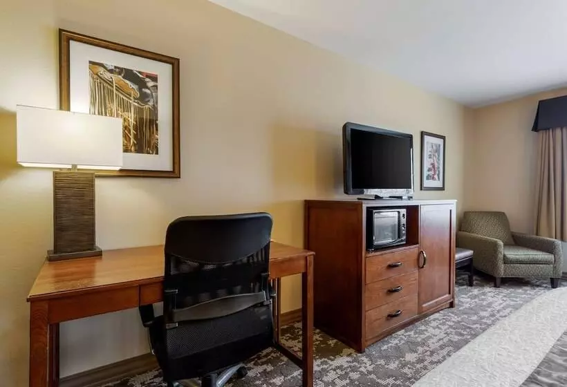 בית מלון כפרי Best Western Plus Red River Inn