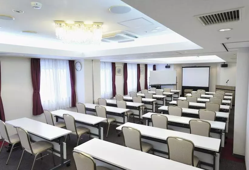 Court Hotel Shin Yokohama